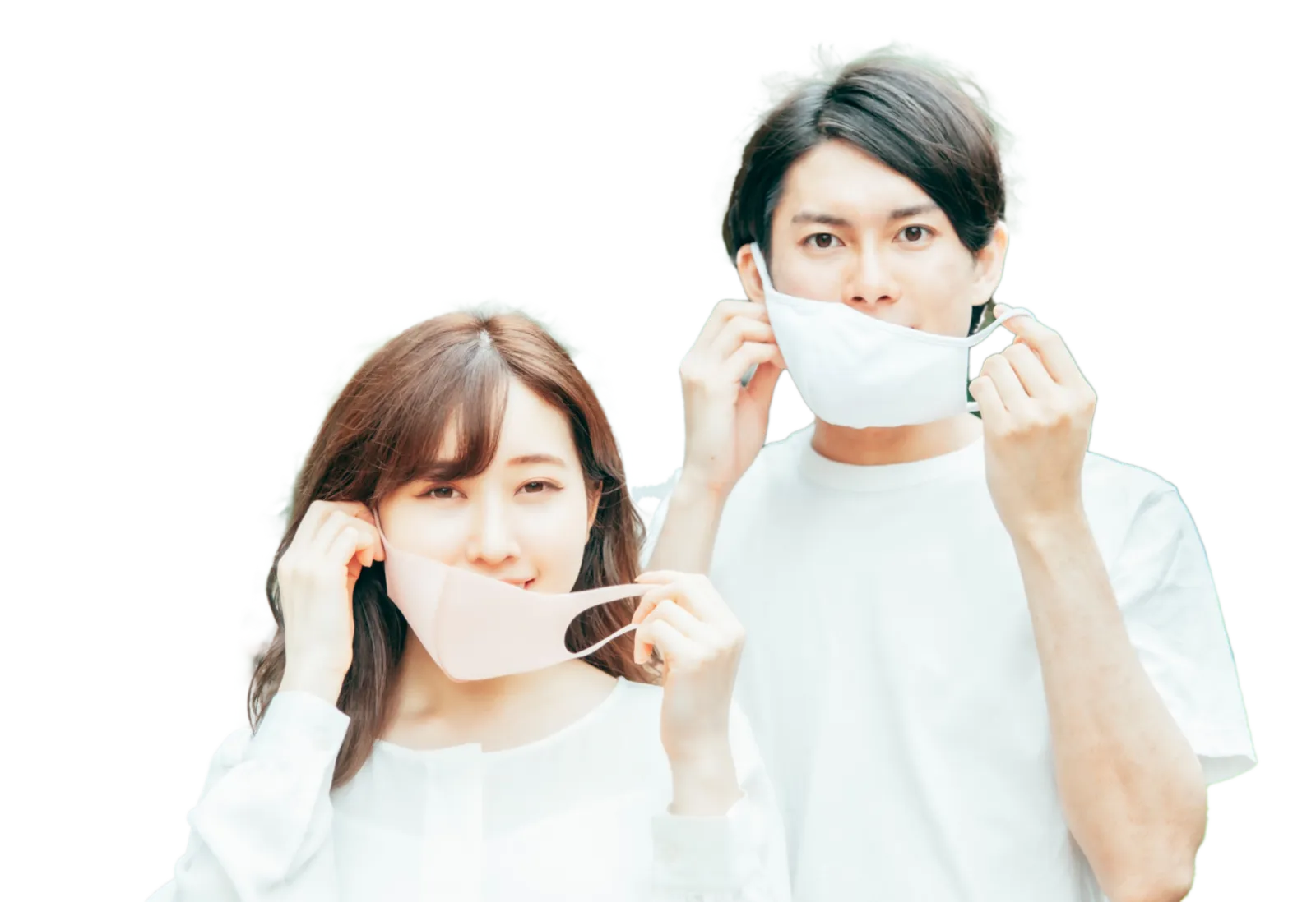 マスクをつけた男女